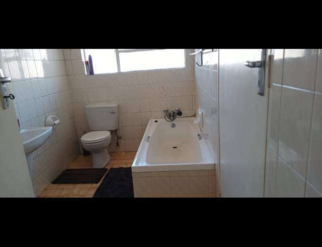2 BEDROOM TOWNHOUSE FOR SALE IN BLACKHEATH
